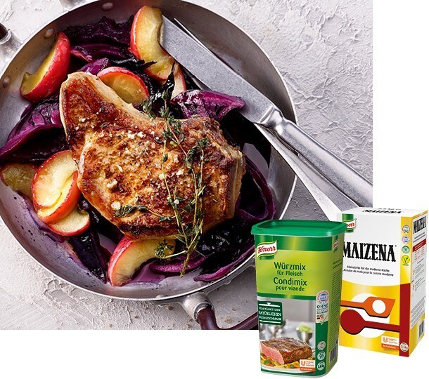 SCHWEINSKOTELETTE MIT ROTKRAUT UND APFEL