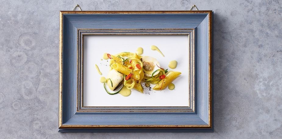 Penne mit Venusmuscheln mit Safransauce