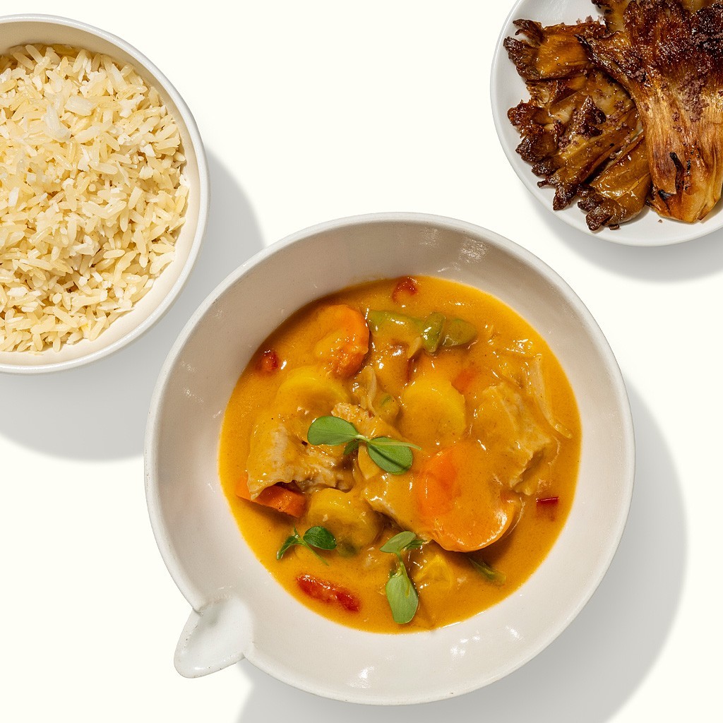 Pikantes rotes Thaicurry mit Kokosreis