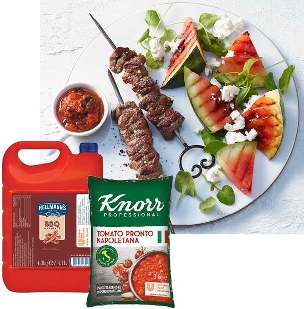 GEGRILLTER LAMMSPIESS MIT WASSERMELONE UND SCHAFSKÄSE