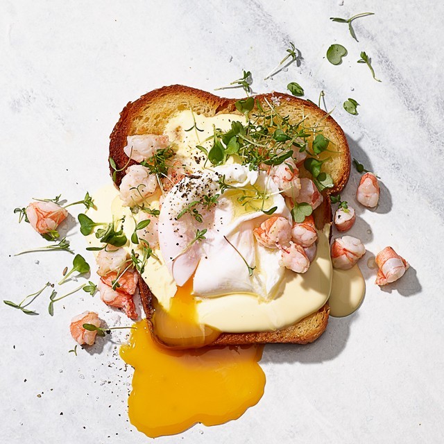 Egg Benedict mit swiss Shrimps