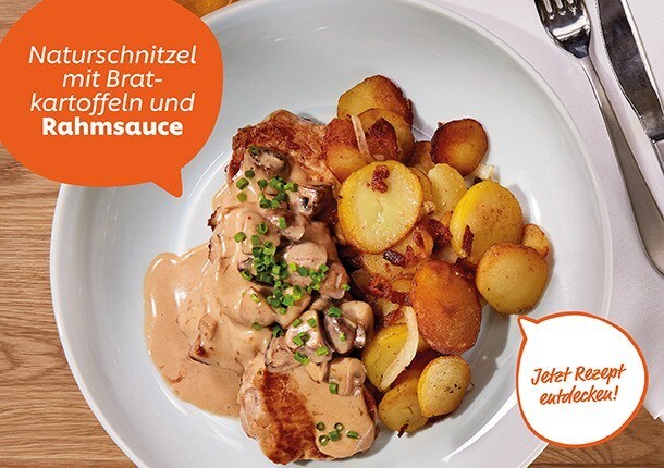 Naturschnitzel mit Bratkartoffeln und Rahmsauce