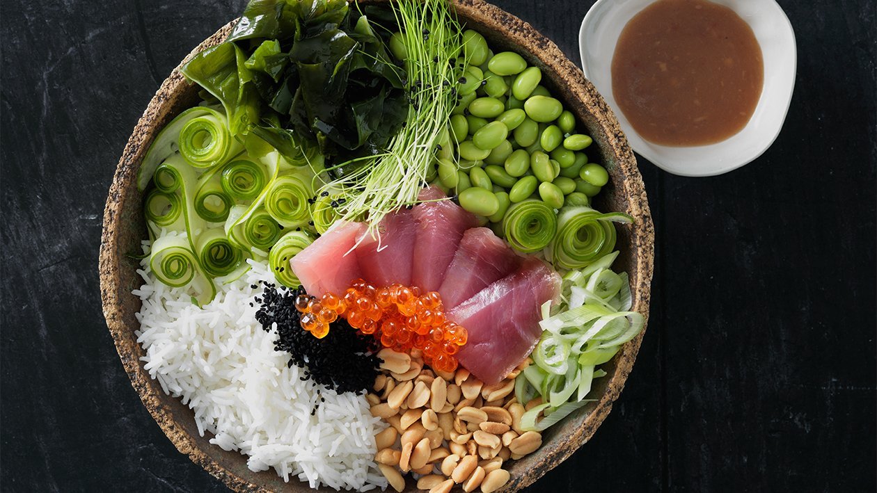 Buddha Bowl mit Tuna Vegetarische Schüssel mit Thunfisch Rezepte