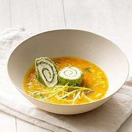 Wintergemüse Chowder mit Spinat-Ziegenkäse Crépe