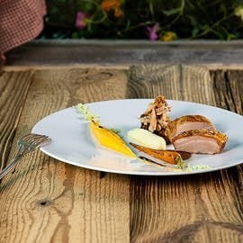 Spanferkel, Melanzani, Kürbiscreme, Kartoffelpüree mit Gin