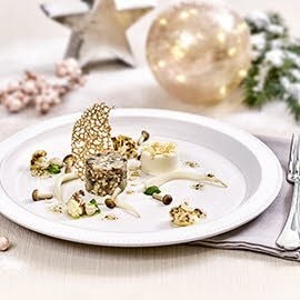 Pilz-Tartar, Karfiol, Panna Cotta, Kaffee-Haselnuss Vinaigrette