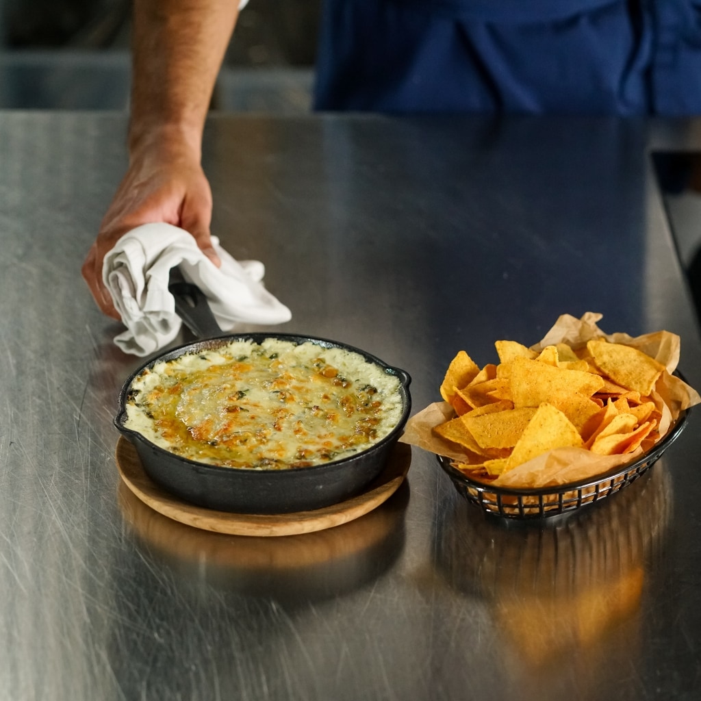 Heisser Artischoken-Dip