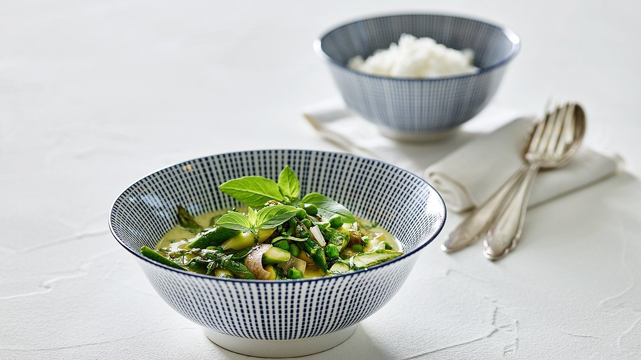 Grünes Curry mit Spargel, Schalotten und Erbsen – Rezepte