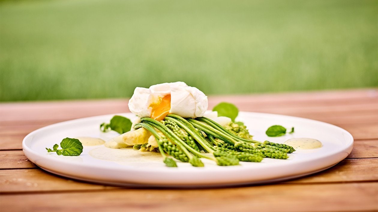 Pochiertes Freilandei, Avocado, grüner Spargel, Béarnaise Rezepte Pochiertes Freilandei, Avocado, grüner Spargel, Béarnaise Rezepte