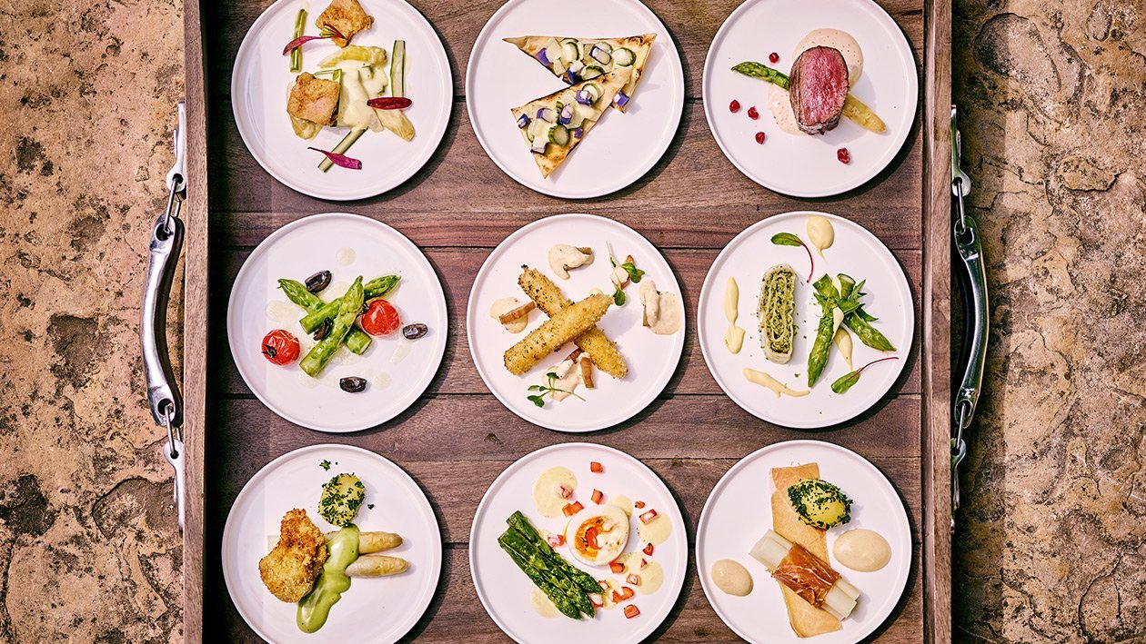 Spargel/Maibock/geschäumte kalt gerührte Preiselbeere – Rezepte