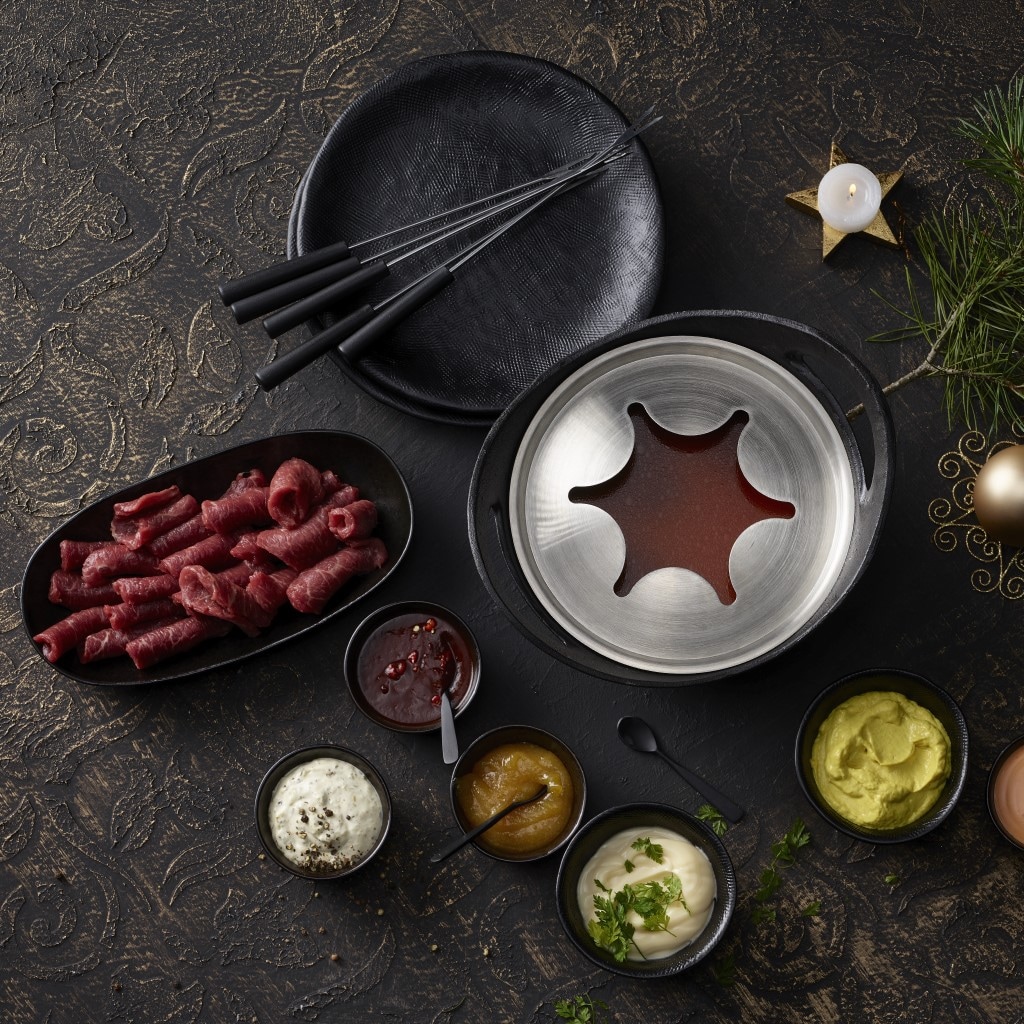 Fleischfondue mit Kaltsaucen