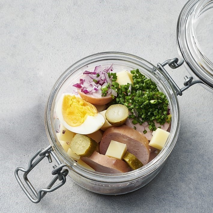 Wurstsalat mit Käse to go