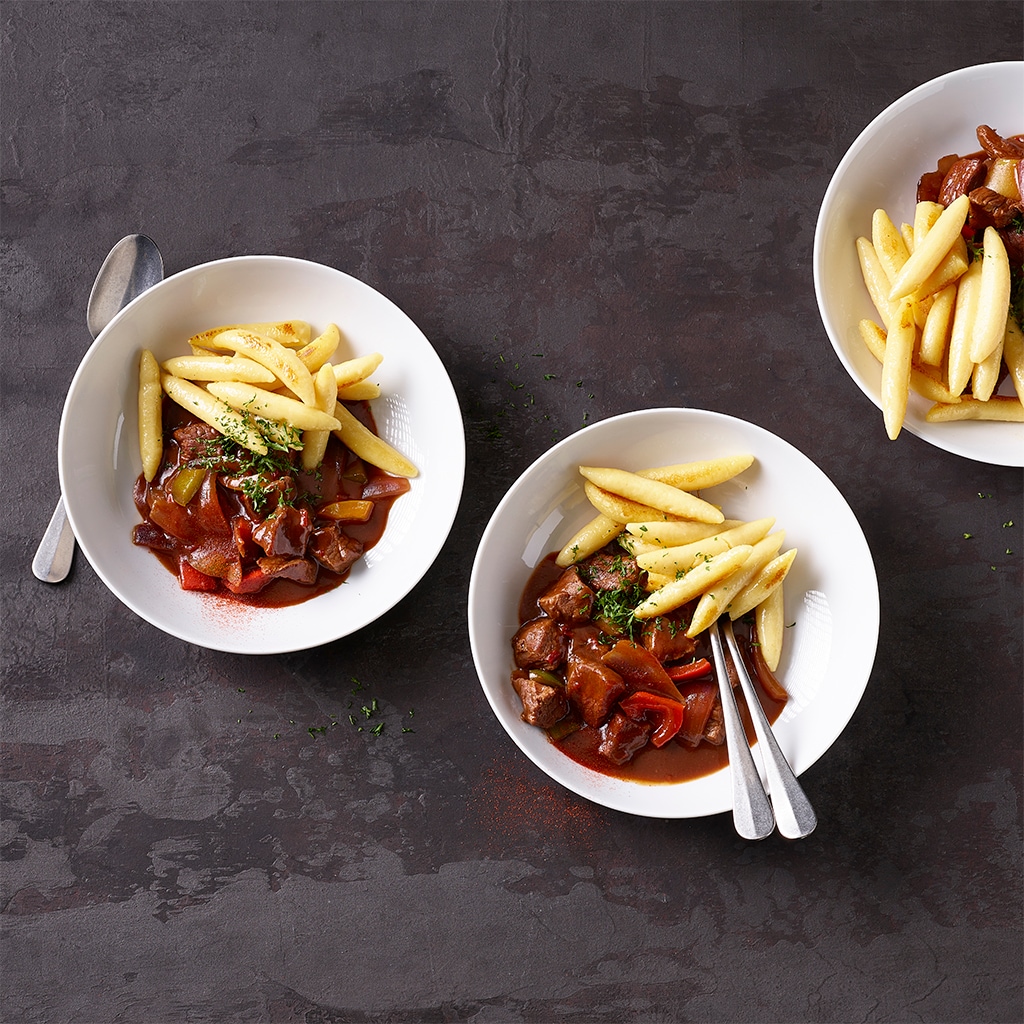Rindsfiletgulasch mit Schupfnudeln
