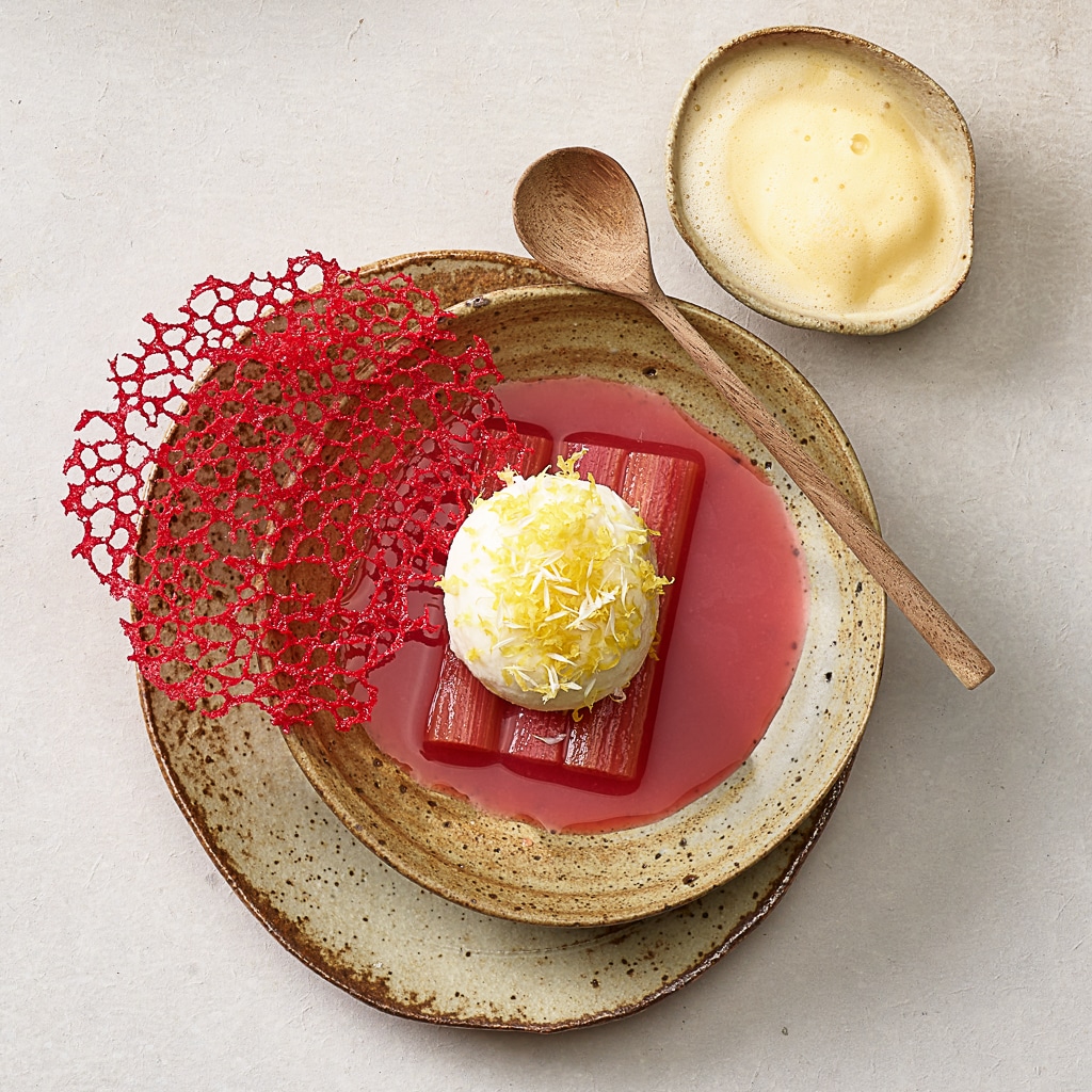 Erdbeerknödel mit feinem Rhabarber und Sabayon