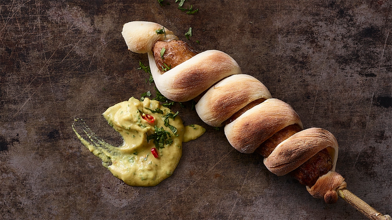 Vegane Bratwurst im Steckerlbrot und Kräutersenf – Rezepte