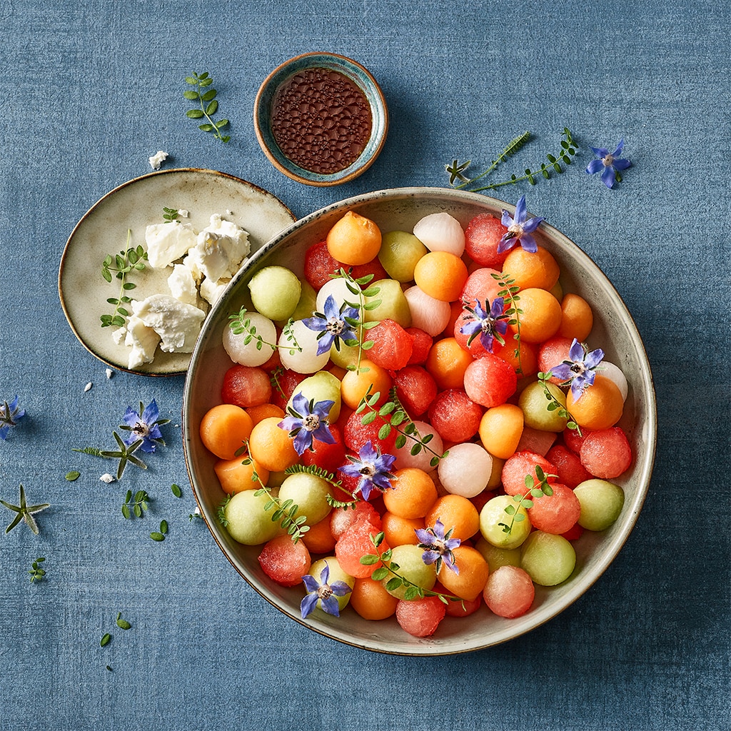 Melonenperlen mit Feta und Balsamico-Vinaigrette