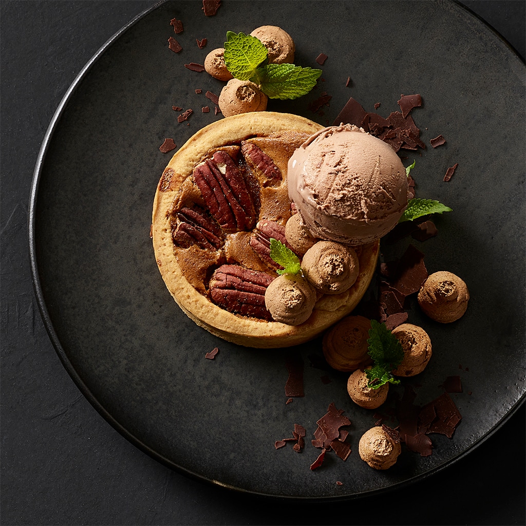 Pekannuss-Törtchen mit Schokoladeneis