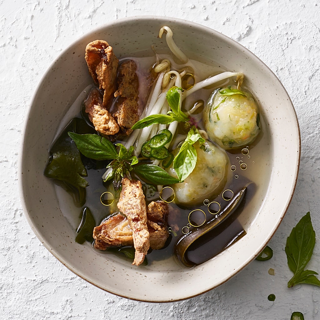 Gemüsekugeln mit Algenfond und NoChicken Chunks