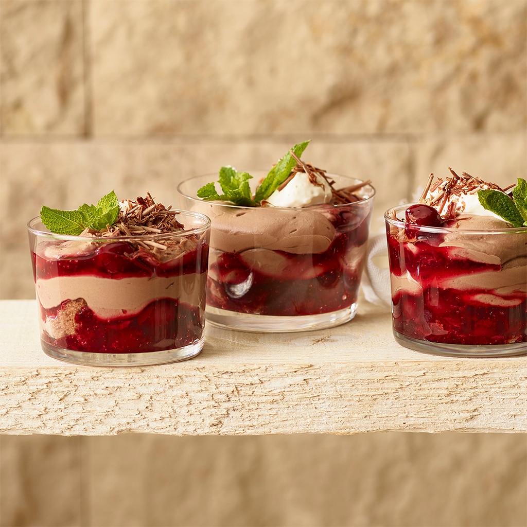 Mousse au Chocolat mit Kirschen