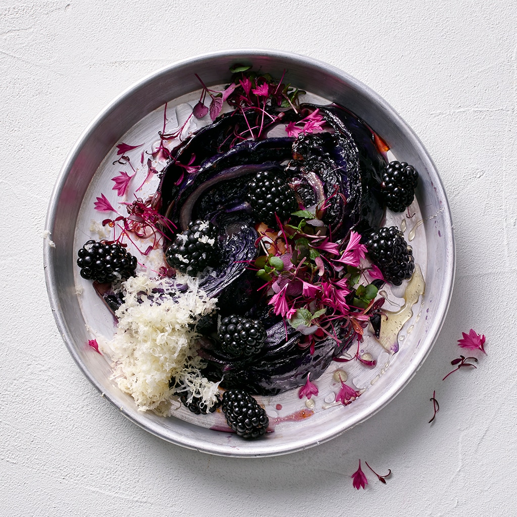 Karamellisiertes Rotkraut mit Brombeeren und Krenbutter