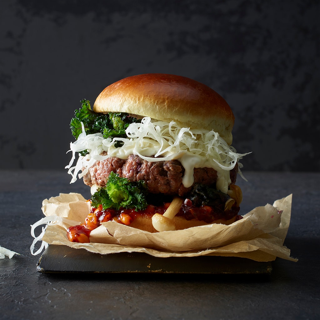 Wildburger mit Sprouts und konfierter Knoblauchmayonnaise