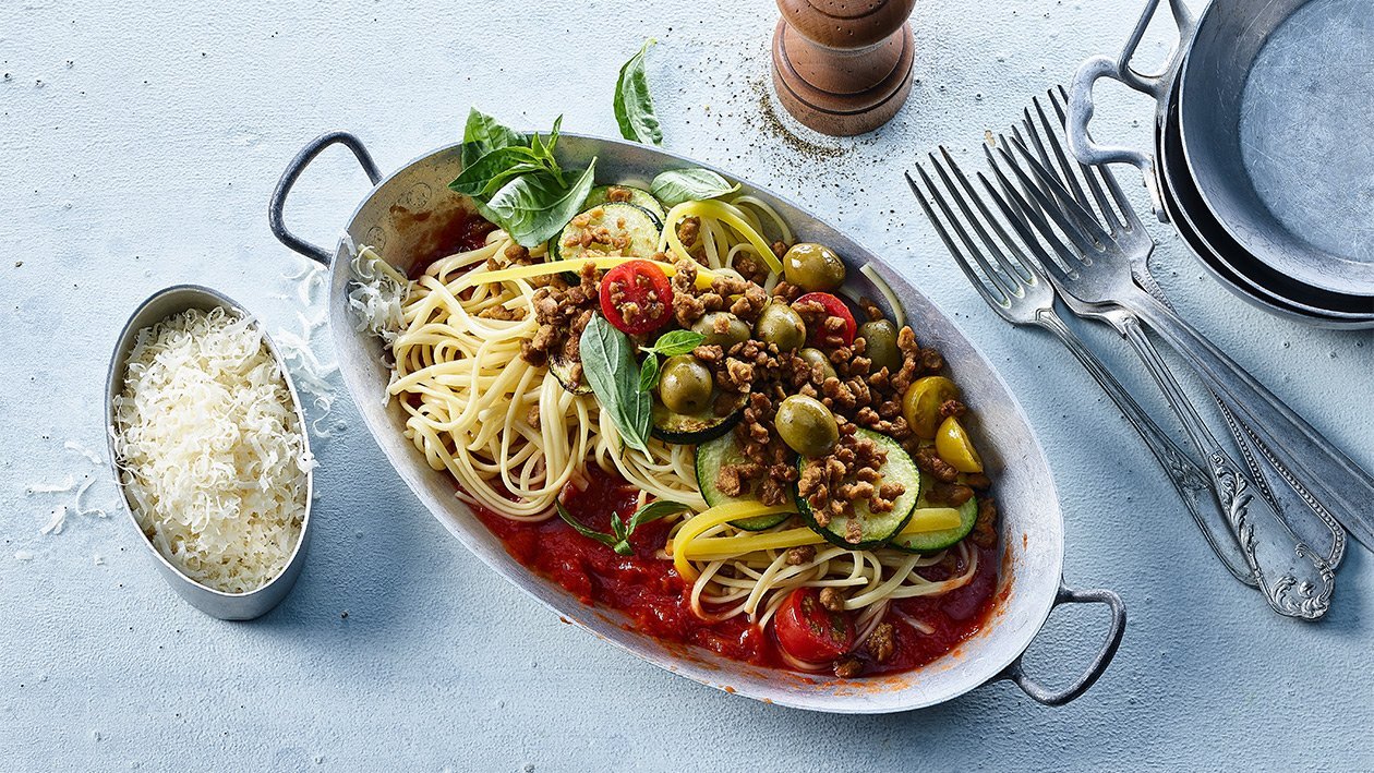 Spaghetti mit Gemüse, Tomatensauce und NoMince