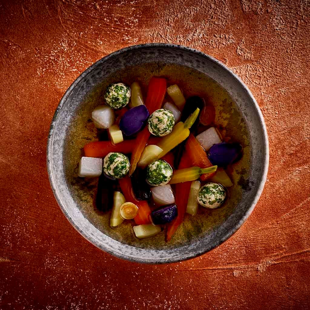 Wurzel und Rübe mit Kerbel Knödel