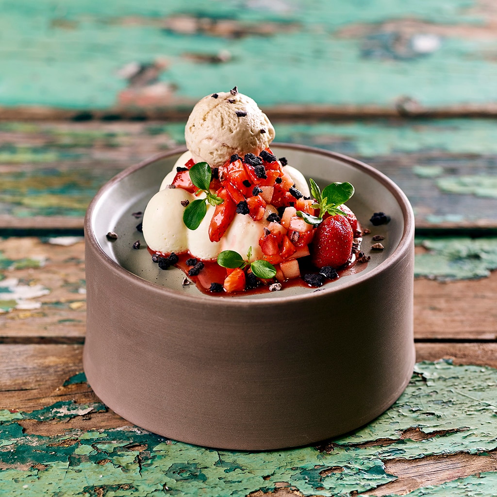 Erdbeere / Panna Cotta / Toffe