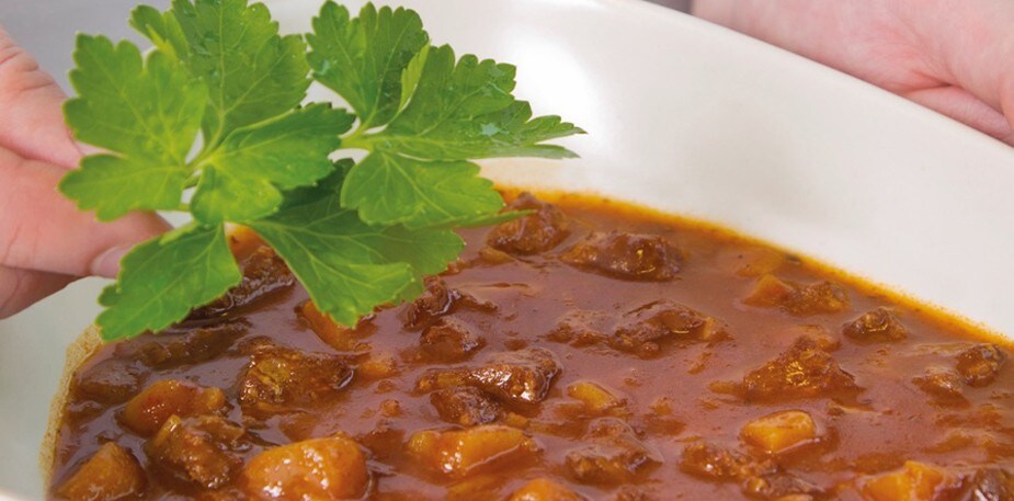 Knorr Professional – Mit der Meisterkessel Gulaschsuppe servierst du österreichische Tradition in Perfektion.